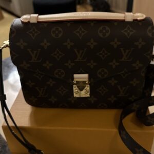 Pochette Metis Monogram Canvas <br> <a href="https://sehabags.com/condition/" target="_blank" rel="noopener"><span class="p-condition" style="color:#777;font-size:14px;">Perfect condition</span></a>